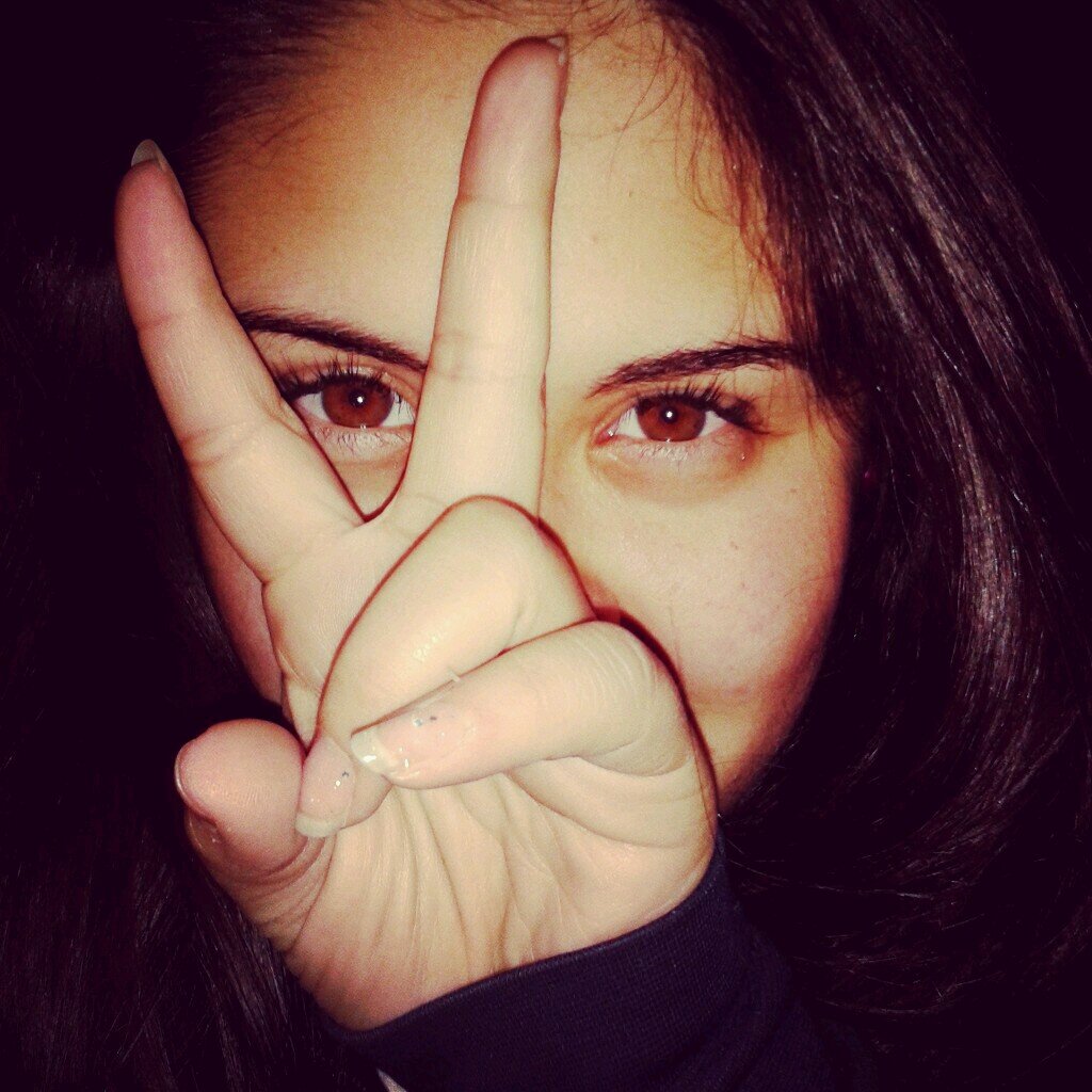 Hi chilean lover of art and lana del rey's music.