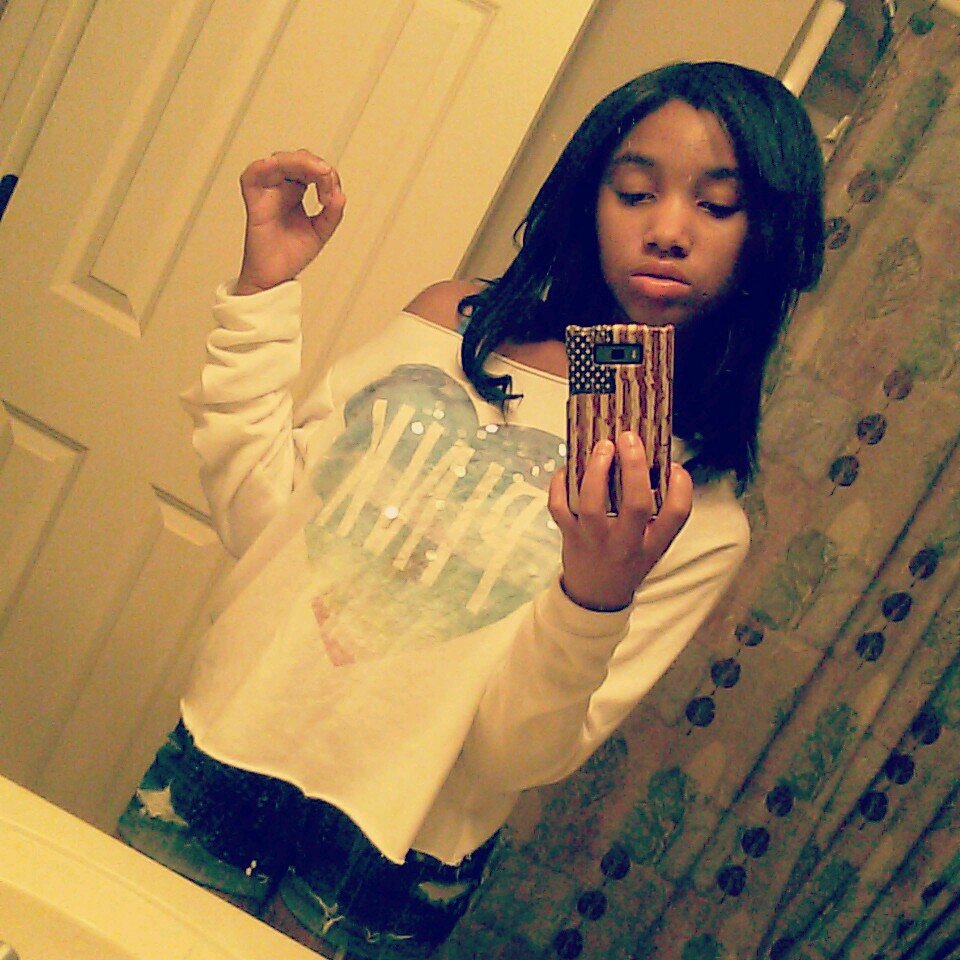 DanielsTabby01's profile picture. #TeamFollowBack I write music, nd in drumline. Play basketball, track, softball, nd football i got 2 books published Peotry nd love 2 sing :-).