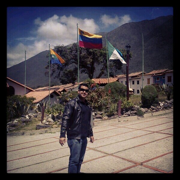 Ing. Industrial,, DInamico proactivo. luchador y triunfador a carta cabal