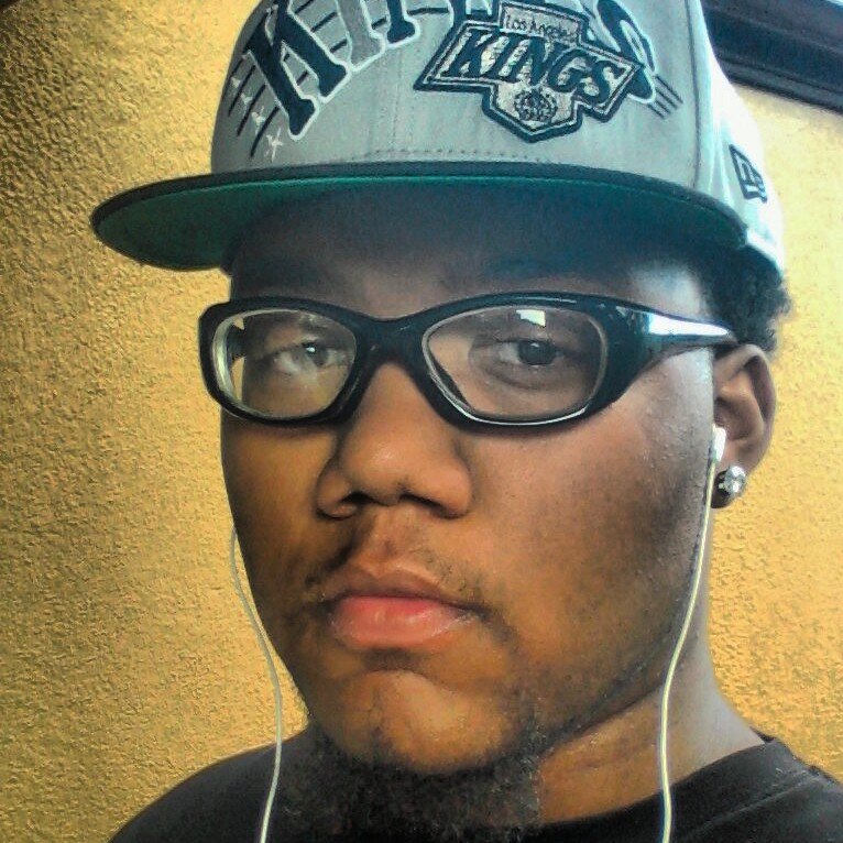 RRMG_CMayjor's profile picture. Follow a Real Nigga #Connoisseurs #EDGEWOOD #Zone6 #TeamGemini #Really #ITF #WhatchuMean