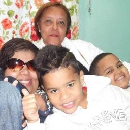 Antes eu achava que a felicidade era um estado de alegria permanente. Aí descobrir q ser feliz é parar de se abalar com