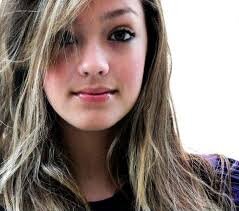 Adoro viver a vida, seja ela como for,pois quem  traça meu destino sou eu.!!!!!!!!!!!!!!!Viver a vida sem medo é o meu lema!!!!