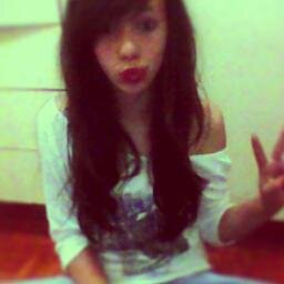 Sou a alegria: de quem me ama . A tristeza: de quem me odeia. E a ocupasao: de quem me inveja!!!