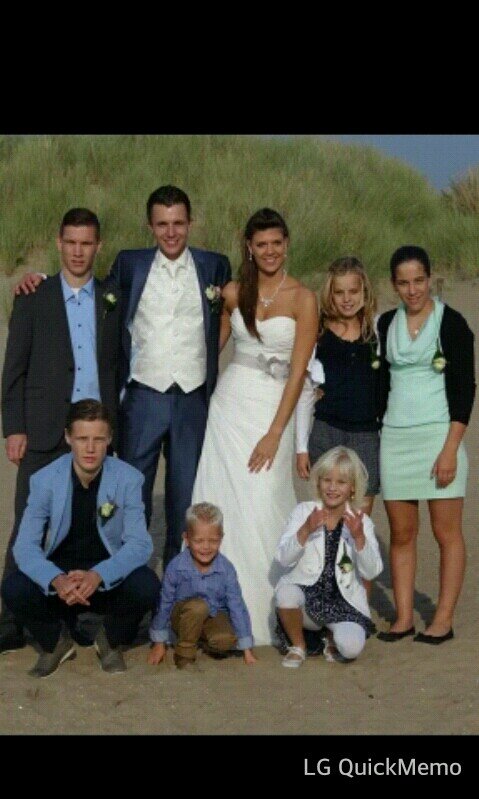 Rosanne/13 jaar/I love voetbalI love my familie/I love  Charlotte Lotte Demi Elza Elna Denise Guusje  en nog meer!
