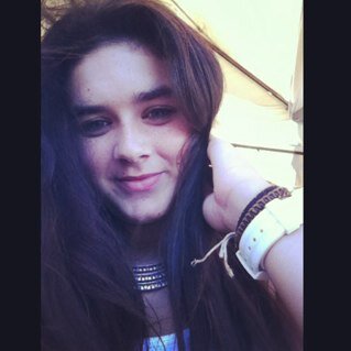 16 years, follow me and i #followback and if u unfollow me i'll unfollow u 2 :))))) xx and my Instagram - jessicaamaro96 #BBM : 29CF7108