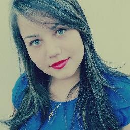 Nunca desista de alguém que você não consegue passar um dia sem pensar, sem rezar, sem desejar..