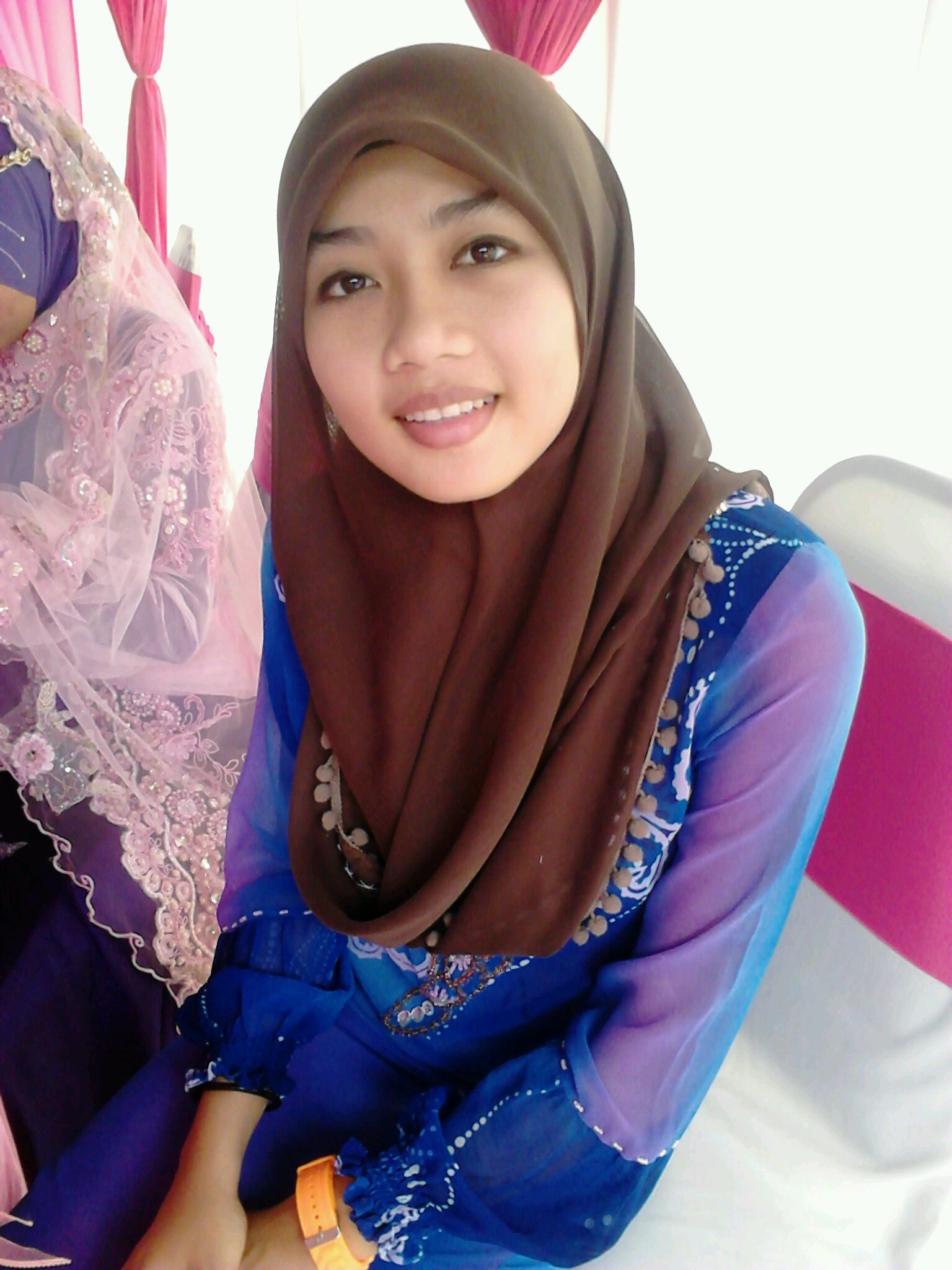 learn to let go.. and I didn't change,i grew up.. too much difference..   u know me not my story