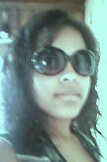 aqui é a @carolzitaics , só vim dizer que amo muito essa - baixinha - haha' e que ela sempre vai tar no meu s2