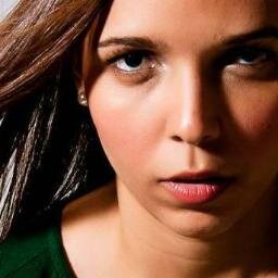 Atriz e Produtora Cultural, 27 anos.