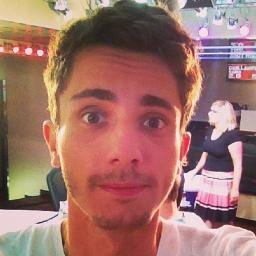 Lundi au Vendredi 23h - 2h et le Dimanche 20h - 00h                         Le Twiiter des fans de Guillaume @GuillaumeFamily                    @GuillaumePley
