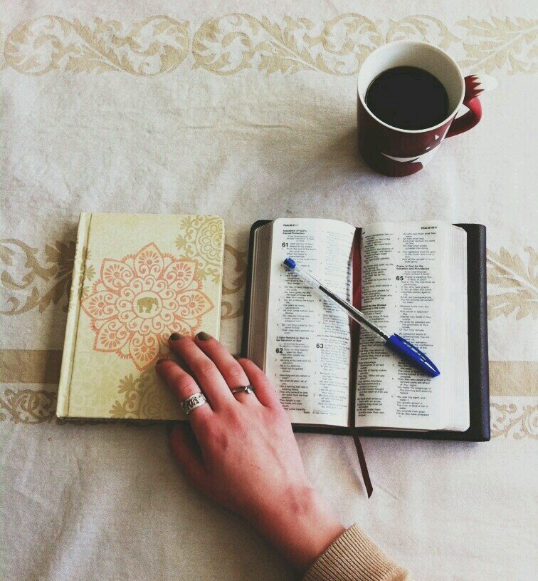 Thoughts of an Italian girl in love with Jesus, who wants to know God's plan for her life and share His love ❤️☺\\ I ♥️ summer, tea & Christmas ✨