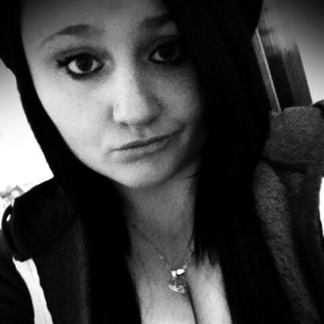 My name is Renee, I love animals, music, the walking dead & supernatural, 3