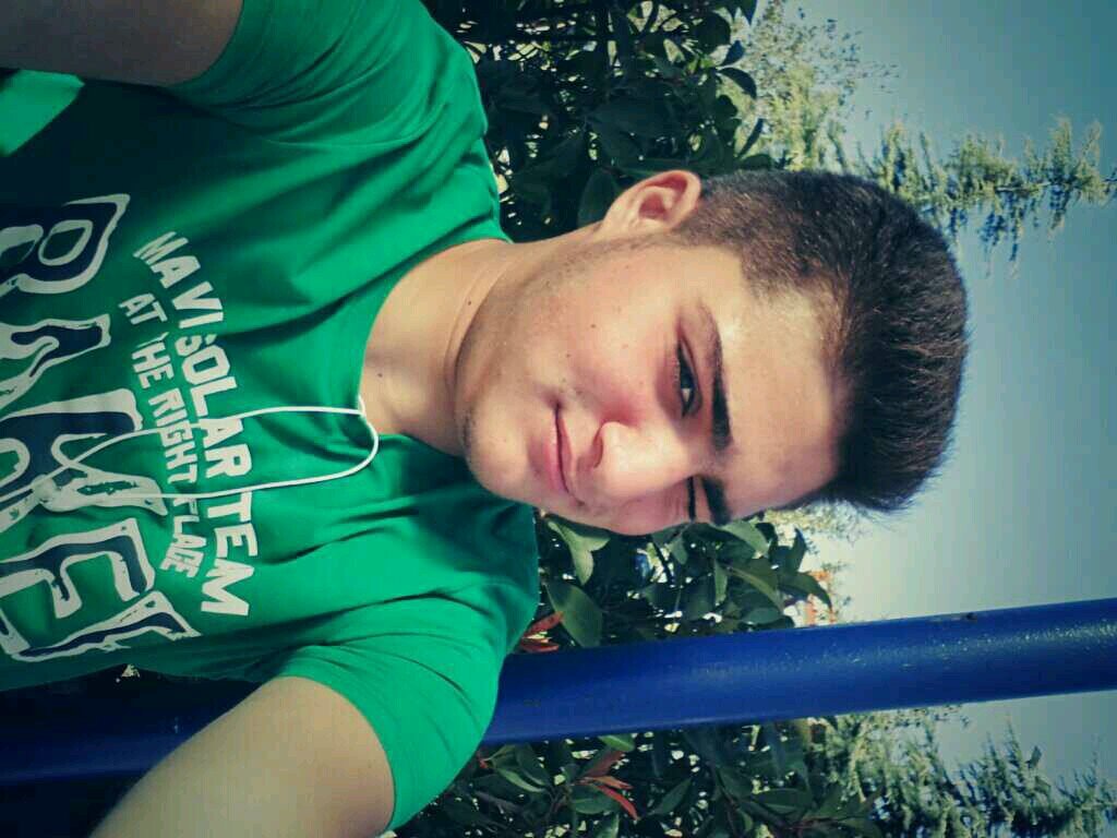 officialkaan42's profile picture. 