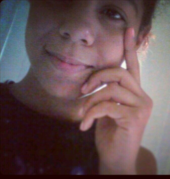 IG: trinagirlxo_24,
I am a person who could fall in love with any girl because I don't love with the eyes but with the heart - Niall Horan.