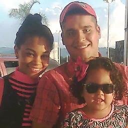 padre de una hermosa hija,seguidor de navegantes del magallanes,experto en ventas e inmobiliario,tsu informatica
