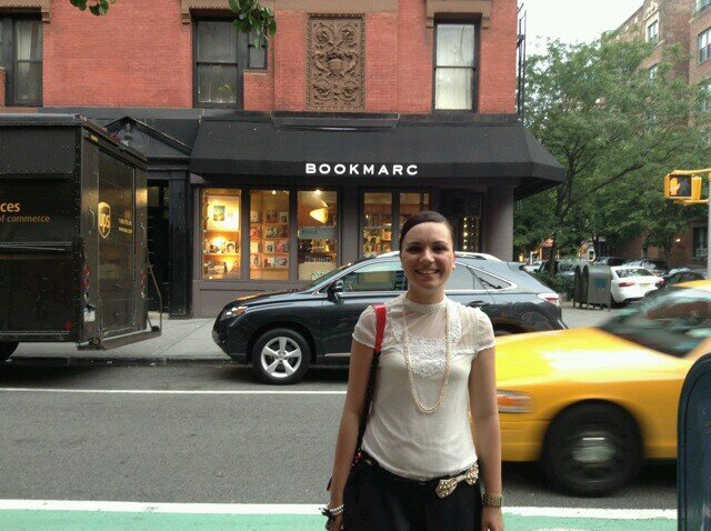 EUROPEAN FASHION BLOGGER. DENTAL HYGIENIST AND PROSTHETIC