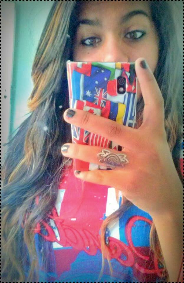 ♡Ninguém tem o direito de me julgar a não ser eu mesmo. Eu me pertenço e de mim faço o que bem entender♡