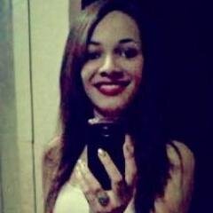 Sou uma menina muito delicada, mais que tambem sabe ser malvada.
Tenho 17, Solteira e gosto muito de carinho *--*