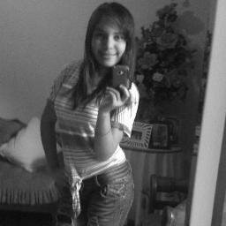 No confundas mi personalidad, con mi actitud... Mi personalidad es quien soy, y mi actitud depende de quien seas tu...Modelo, Skater ╰ɵ──ɵ╯