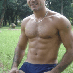 Gosto de sexo pela cam. se interessou? adiciona meu face ========= NÃO SOU FAKE