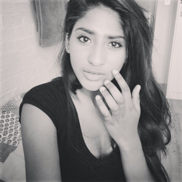 [NA - LI - KA] (proper noun) - I would rather have flowers in my hair than diamonds around my neck. xo †♥☺ instagram : @nalika10