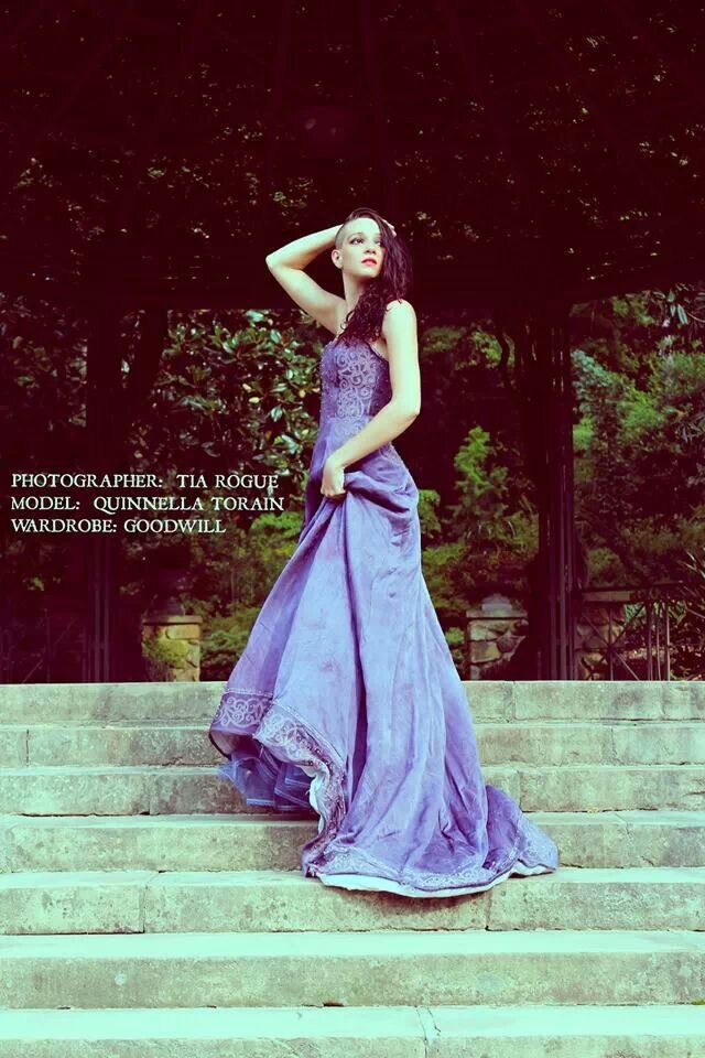 model @ TiaRogue Photography! check me out on facebook http://t.co/D6XLyuxMhl follow me on ig londontorain