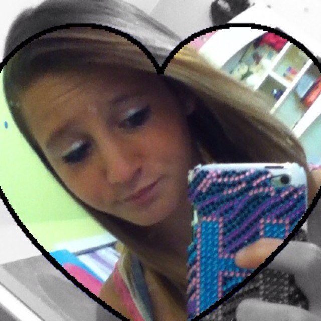 I love cheer!!!! Im an 8th grader and im on the 8th cheer squad :)))