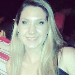 - Me segue de segunda á sexta-feira ♫