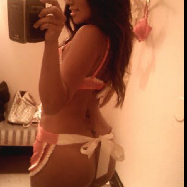 18+ females only! Posting sexy snap chats as they come in. Snap me at sexysnapgirls1 all submissions are anonymous