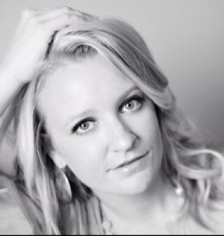 Busy mom & wife. Graphic designer. Marketer. Wannabe photographer & marathon runner. In that order.