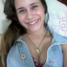 _Dou motivos para me amarem, ou me odiarem. Cabe a você escolher um para levar a sério.
