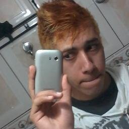 Posso nao ser a melhor pessoa do mundo mas to tentando nao ser a pior!!!!!r