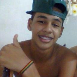 Humilde Sempre Mala Nunca :} 
http://t.co/8kAHBA9x88