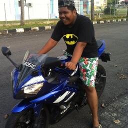 Call me Joe, im seventeen, SPM yoww, smkie student, and im still single.. :)