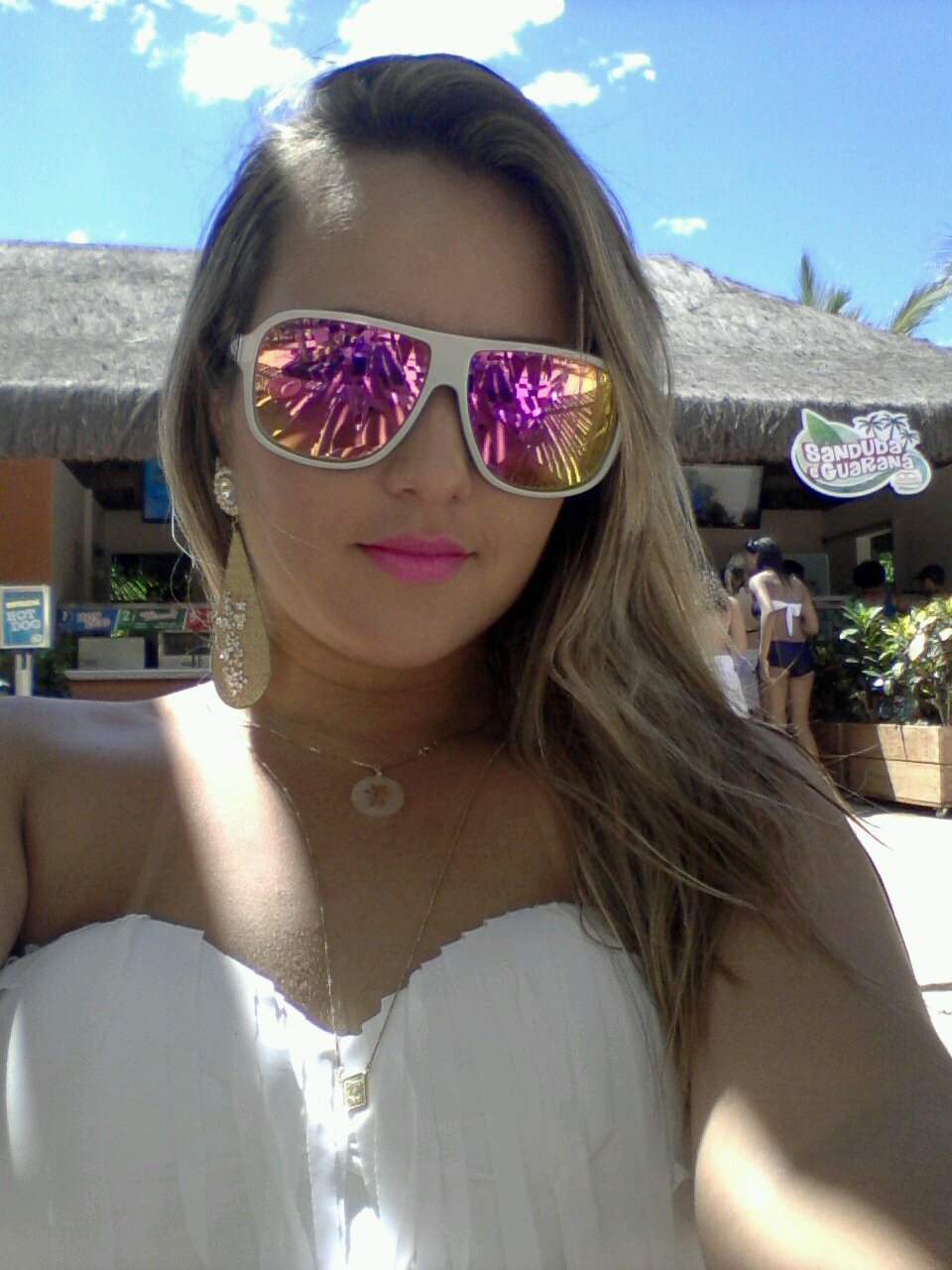 linda e loira :b