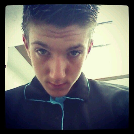I am a teenage boy and I love twitter, this world and all people. I tweet about the things I love and feel.