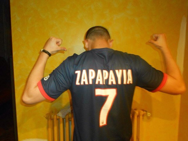 #TeamPSG _ #TeamPolis _ #Teaminsomniaque _ 20 ans _ Barman