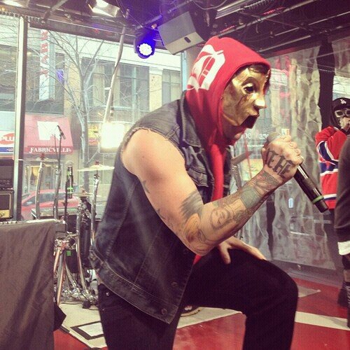 In the band Hollywood Undead. Now I'm just looking for the guys. When the end is getting closer and the earth has burned the sky.