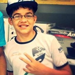 - Meu advogado mora lá no céu, verdadeiro e justo e pra sempre fiel ♪