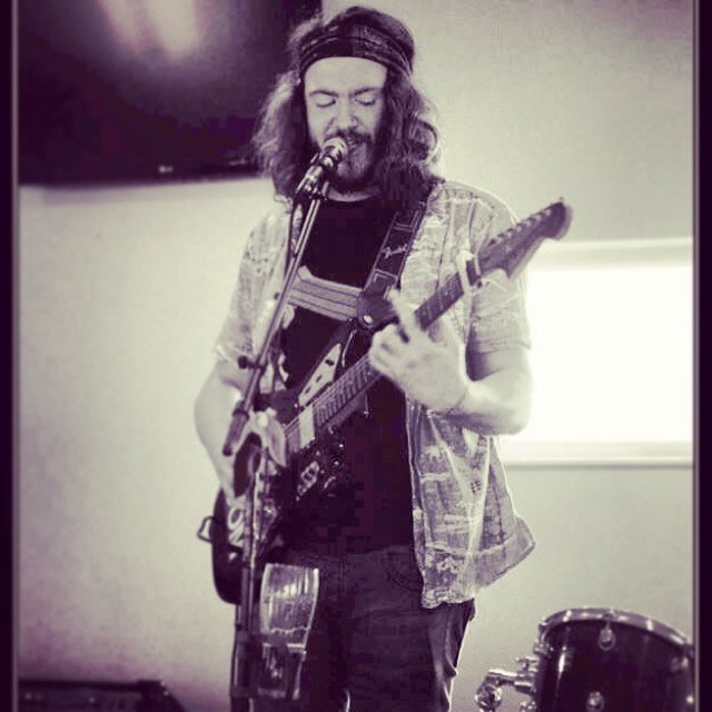 jimbowahoo's profile picture. Lincolnshire musician. One half of @theedmillerband