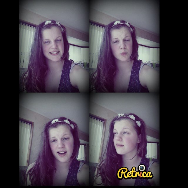 Emma 
1⃣4⃣ 
❤Flowers and food ❤ 
Pop music Follow me on instagram @xxemmajaneeexx 
Ask me stuff on ask.fm! 
Problems? Im here to help :)