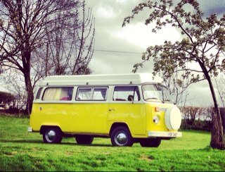 Vintage VW campervan hire, available for holidays, weddings and special occassions. Sit back relax and drive a vintage volkswagen !