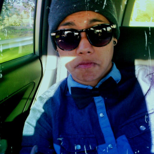 CAMMM29's profile picture. Tekenen | drummen, drankjes drinken | dansjes dansen | het leven is een feestje, je moet alleen zelf de slingers ophangen