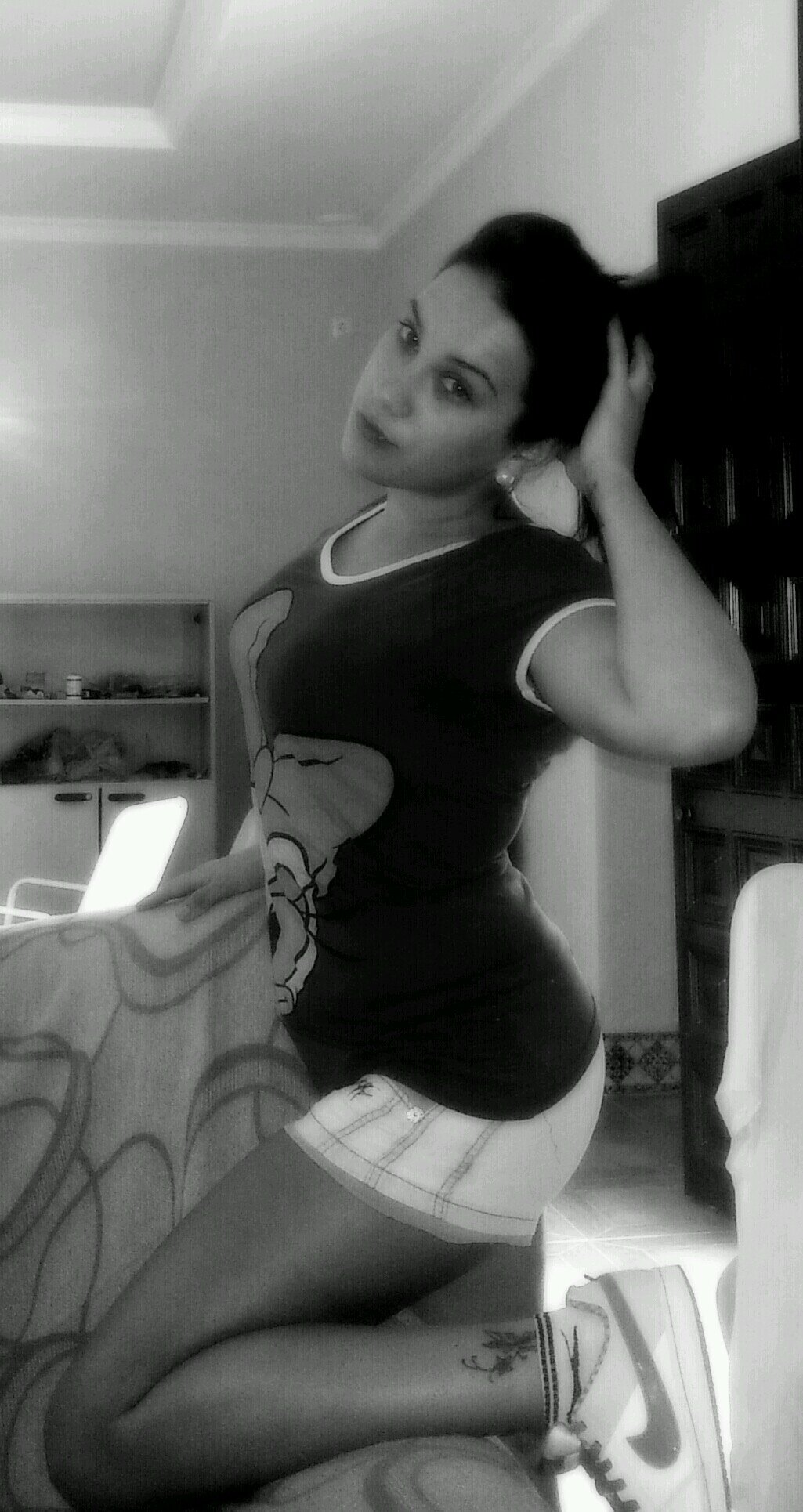 prefiero ser una persona loca y feliz que normal y amargadaa :))★★★★