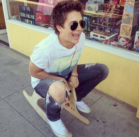 We're here to support the one and only Billy Unger. Proud to be part of the Ungerator Family ♥ Followed by Erin Unger :')