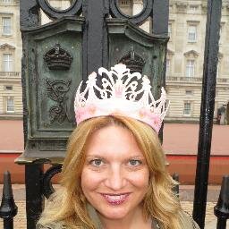 Gem_Gal's profile picture. Globally Glamorous