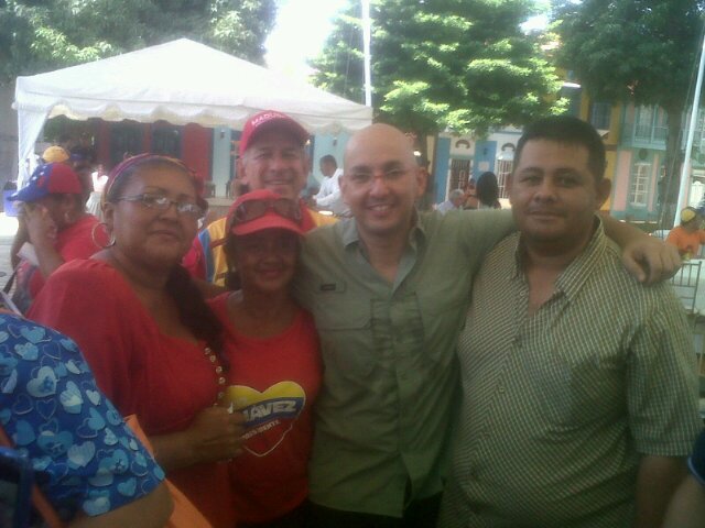 Soy tu amigo me encanta los desafío y socialista
