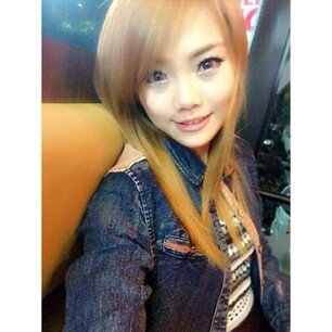 Fanbase of @SteffyChiBi | Selalu dukung @CherryBelleIndo | Mention by @SteffyChiBi (her) ,@WendaTan29 dan lain-lain ♡̷̬̩̮̃̊ . Kepp Smile:)