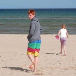 basically im ginger so you should follow me :) love sports,guitars and metal music. instagram @Elliot_jl99