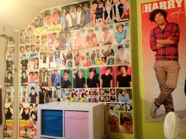 Jual Poster 1D, JB, Demi Lovato ,Taylor Swift ,K-Pop ,MU,dll kualitas kertas bagus, bisa request gambar 
line: vidyagesti / kritik&saran : vidyaagesti@gmail.com